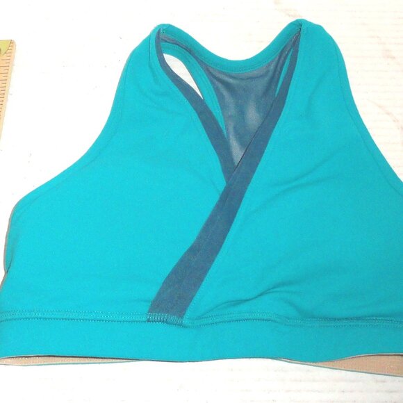 Lululemon Deep Breath Women's Racerback Sports Bra with Mesh Accents Size: 6 - Picture 4 of 8